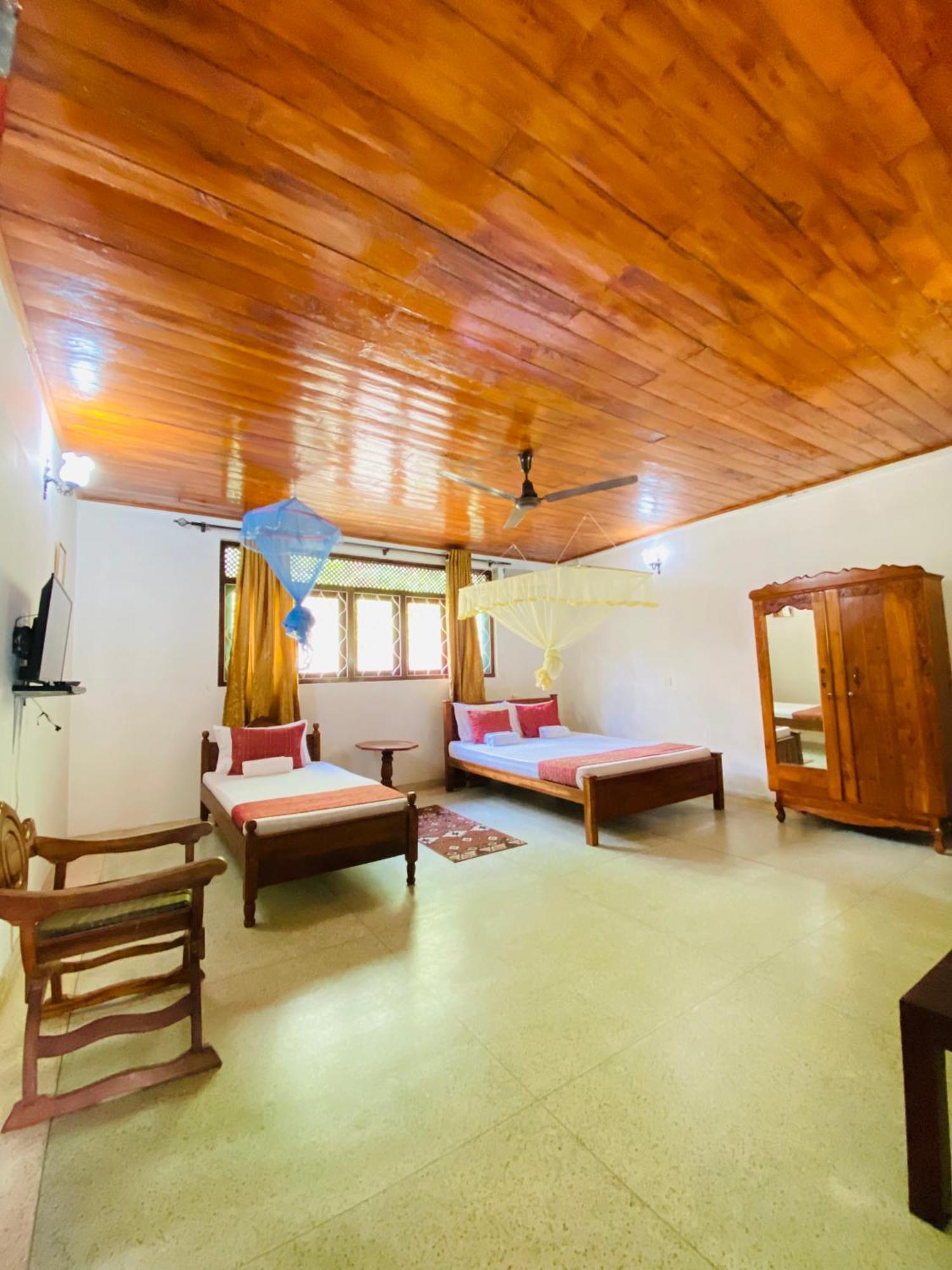 Leijay Garden Retreat Hotel Galle Exterior photo
