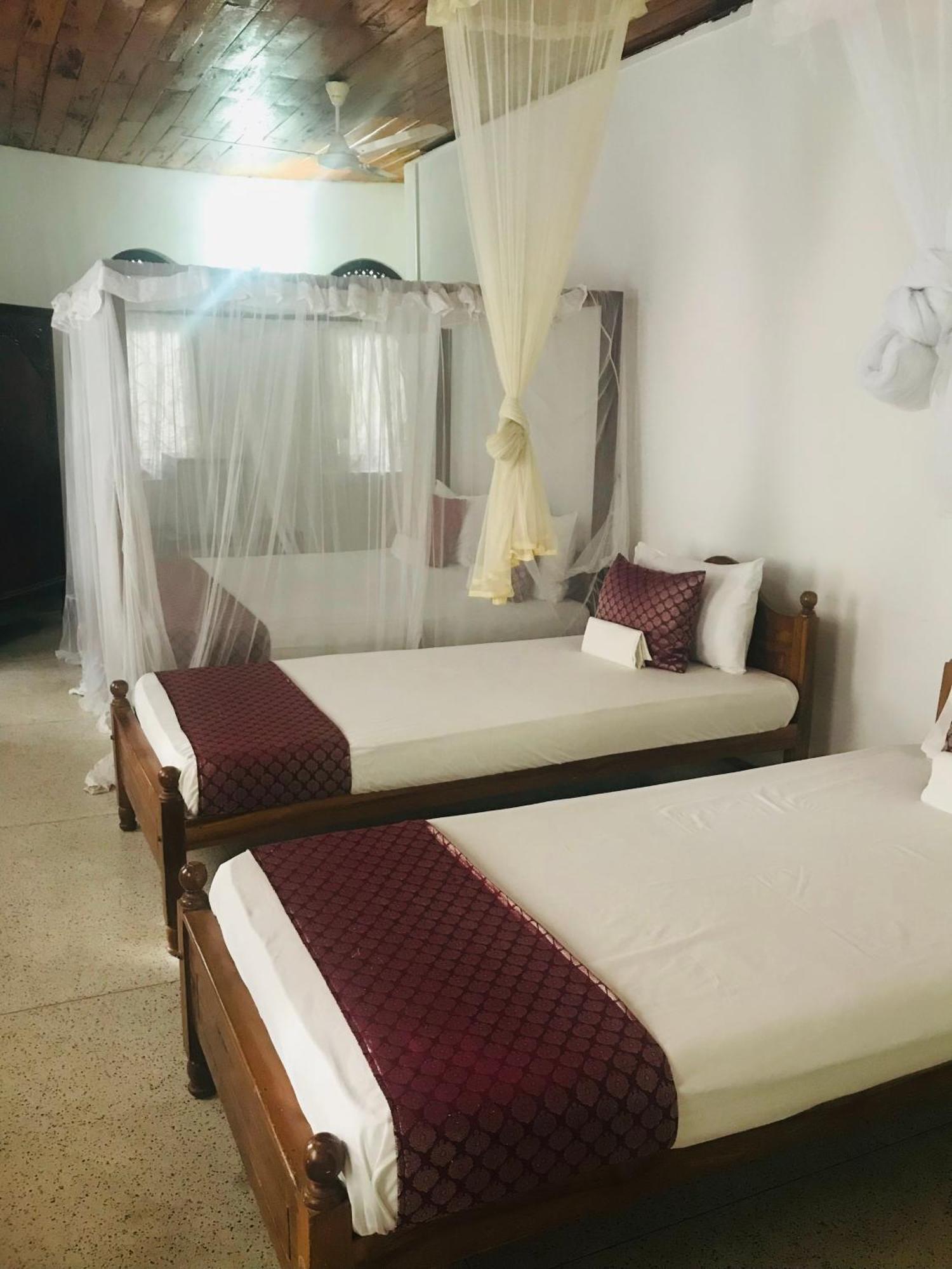 Leijay Garden Retreat Hotel Galle Exterior photo